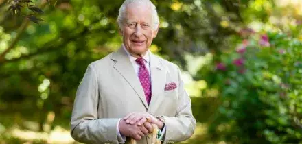 &laquo;Non cancellate la visita di re Carlo&raquo;, l'avvertimento dell'ambasciatore Usa al Regno Unito dopo le tensioni con Donald Trump