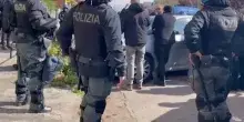 Fermati 91 anarchici a Roma, bloccati all'ingresso del parco degli Acquedotti: volevano manifestare per i due militanti morti