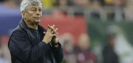 Lucescu accusa un malore e sviene durante la riunione tecnica, paura in Romania