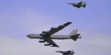 Gli Usa schierano i B-52 Stratofortress in Iran: la scelta di usare aerei datati (degli anni '50) e il segnale strategico di Trump