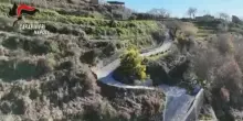 Vigneto trasformato in resort a Ischia, lungo il sentiero delle Baie: gli abusi scoperti dal drone