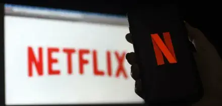 Netflix, aumenti illegittimi sugli abbonamenti: ecco chi ha diritto al rimborso (fino a 500 euro)