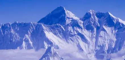 &laquo;Turisti avvelenati sull'Everest per falsi soccorsi e intascare i soldi dell'assicurazione&raquo;. La truffa delle guide