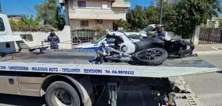Incidente ad Anzio, morto un ragazzo: Jonathan Faraoni, 26 anni, perde la vita nello schianto tra la sua moto e un'auto