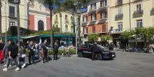 Sorrento, boom di turisti ma ingorghi da record: gallerie e svincoli nel caos