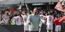 Dal Rione Traiano alla promozione in B. Floro Flores, la favola dietro un pallone