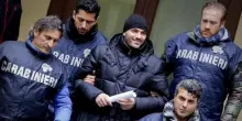 Fuorigrotta, il boss si arrende pronto a svelare trame segrete su affari: raid e faide tra clan