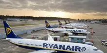 Il caro-voli durer&agrave; ancora a lungo: Ryanair taglia le tratte in Europa
