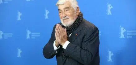 Mario Adorf morto a 95 anni: icona del cinema europeo, dai poliziotteschi a Fantaghir&ograve;