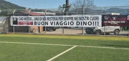 Salernitana, lutto al braccio e minuto di raccoglimento per mister Dino