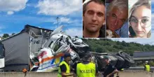 Tir tampona ambulanza sull'A1 uccidendo tre persone, il camionista patteggia 5 anni: era distratto perch&eacute; registrava video per TikTok