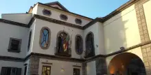 Sorrento, concorsi come bancomat: dai 15 ai 20mila euro per un posto