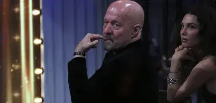 Marco Berry: &laquo;Pap&agrave; non c'&egrave; mai stato. Un giorno part&igrave; per la Thailandia e ci lasci&ograve; senza neanche i soldi per mangiare&raquo;