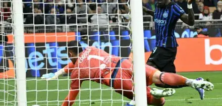 Inter-Cagliari 3-0, le pagelle: Thuram trascinatore (7), Barella capitano e leader (7,5) Chivu quasi campione d'Italia (7)