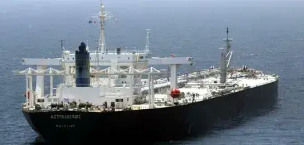 Trump salva il petrolio di Putin, prorogato lo stop alle sanzioni sul greggio russo. Rabbia di Kiev e dei Dem Usa