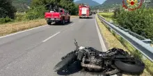 Perde il controllo della moto e finisce contro un palo: Matteo Cecchinel muore sul colpo