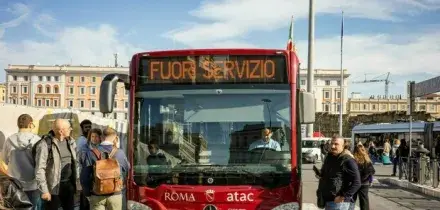 Scioperi, il calendario di maggio 2026: bus, treni, scuola. Date e orari di un mese di fuoco