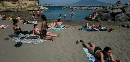 Posillipo, lidi off limits: concessioni in ritardo scatta la deregulation