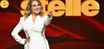 Barbara D?Urso fa causa a Mediaset: &laquo;Diritti non pagati e limiti alle linea editoriale, gli ospiti dovevano essere approvati da Maria De Filippi e Silvia Toffanin&raquo;