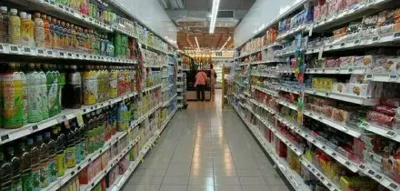 Supermercati aperti 25 aprile 2026, gli orari e l'elenco aggiornato