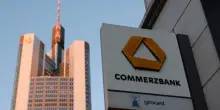 Unicredit-Commerz, la mossa di Berlino: un cavaliere bianco