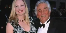 Jacqueline Falk morta suicida, era la figlia del tenente Colombo Peter Falk: aveva 60 anni. Le controversie legali e l'adozione