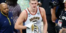 Nba playoff, New York abbatte Atlanta 140-89 e chiude la serie 4-2. Jokic eliminato a sorpresa da Minnesota