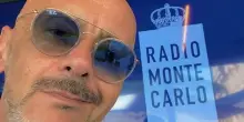 Alberto Davoli, morto lo speaker di Radio Monte Carlo: l'ultima diretta nel giorno di Pasquetta, aveva 60 anni. La malattia che lo ha colpito