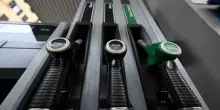 Il nuovo taglio delle accise dei carburanti si ferma al 10 maggio (ma sar&agrave; esteso)