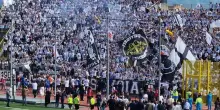 Il Savoia torna in serie C: esplode la festa dopo la vittoria in casa contro la Sancataldese 3-0