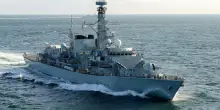 Royal Navy nel caos, restano solo 5 fregate: addio alla HMS Iron Duke. Spreco choc da 103 milioni di sterline