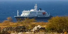 Hantavirus sulla nave da crociera, panico a Capo Verde (che nega lo sbarco): l'isola teme epidemia incontrollata