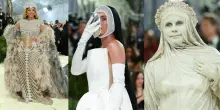 Met Gala 2026, pagelle look: Katy Perry mascherata (9), Heidi Klum &egrave; una statua (10), Rihanna con 115mila cristalli (9)
