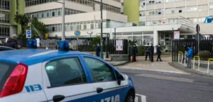 Napoli choc, infermiere accoltellato all'ospedale Cardarelli: si indaga