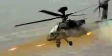 Hormuz, elicotteri Apache e Seahawk affondano sei imbarcazioni iraniane in mare aperto: sale la tensione