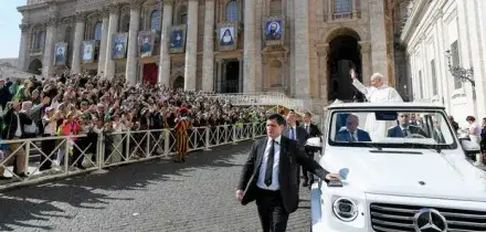 Papa a Napoli, chiuse tutte le scuole. Circum: aggiunte 8 corse