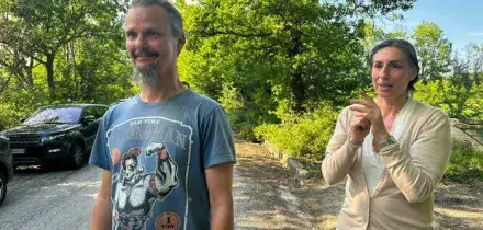 &laquo;Catherine non informata del ricovero della figlia, Nathan aveva il telefono spento&raquo;. La ricostruzione dello psichiatra della famiglia nel bosco