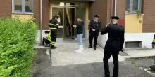 Piacenza, 56enne trovata morta in casa: arrestato il marito dopo la fuga. &laquo;Ha tentato il suicidio sulla tomba del figlio&raquo;