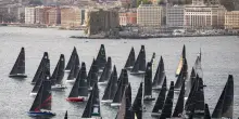 Via alla Tre Golfi, lo spettacolo della vela con 150 imbarcazioni nel Golfo