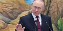 Guerra in Ucraina, Putin a sorpresa: &laquo;Il conflitto sta per finire&raquo;. Il leader del Cremlino pronto a parlare con la Ue