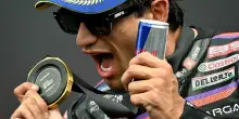 Marc Marquez cade si frattura a Le Mans: si opera, salter&agrave; due gare. Vince ancora l'Aprilia di Martin