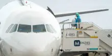 Hantavirus, quarantena obbligatoria per un 24enne di Torre del Greco: il lavoro sulle navi, il viaggio in aereo dal Sudafrica e l'isolamento