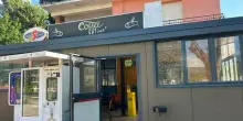 ?Donna presa a martellate sul bus, catturato il marito in fuga da due giorni: &laquo;Faceva colazione al bar, &egrave; stato riconosciuto da alcuni clienti&raquo;