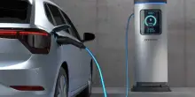 Auto, periodo di cambiamenti: le auto aziendali una certezza per la mobilit&agrave; favoriscono la transizione. Crolla lo sharing