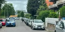 Roma, si stacca cornicione in via Giuseppe Armellini: donna di 70 anni colpita alla testa muore sul colpo