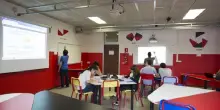 Sant'Antimo, insulti e violenze contro gli alunni: insegnante sospesa per un anno