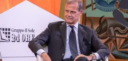 Massolo: &laquo;I governi cercano di riprendere il controllo ma siamo in una fase ibrida&raquo;