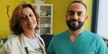 Roma, ha un infarto in strada: salvato da due medici. &laquo;Grazie al defibrillatore&raquo;