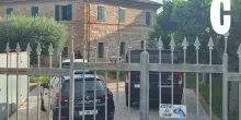 Rapina nella villa dell'ex sportivo, quattro ragazzi sequestrati e minacciati con le pistole. Il figlio (calciatore) costretto a svuotare la cassaforte