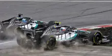 Kimi Antonelli, i sorpassi azzardati e il team radio contro Russell: l'intervento Toto Wolff per zittirlo, cosa &egrave; successo